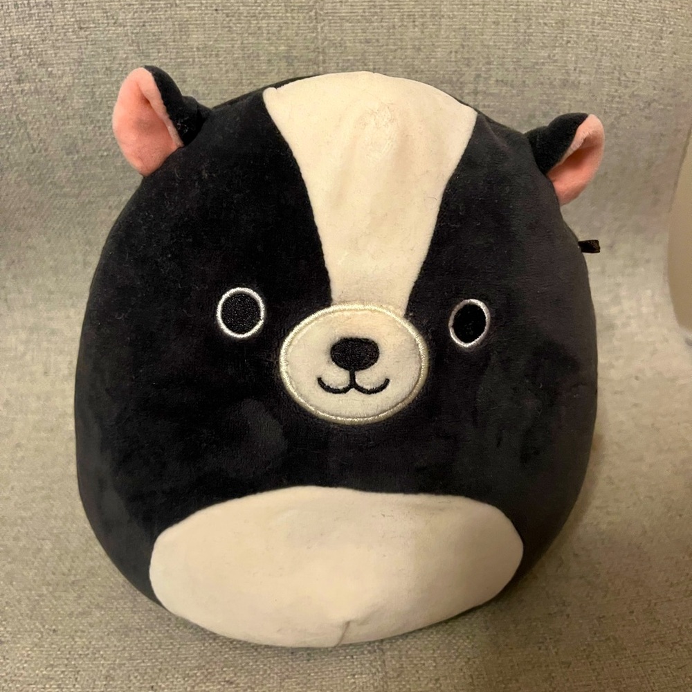 🖤🤍SKUNK🤍🖤 10" SQUISHMALLOW